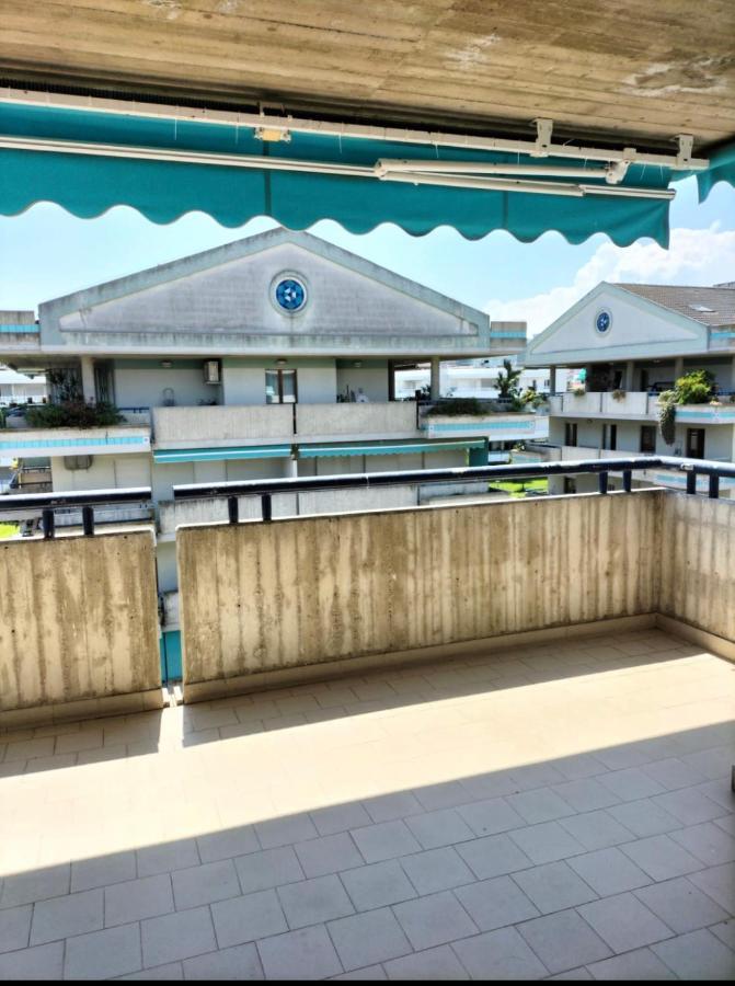 Ferienwohnung Attico Vista E Fronte Mare Zaffiroblu Con Posto Auto Montesilvano Marina Exterior foto